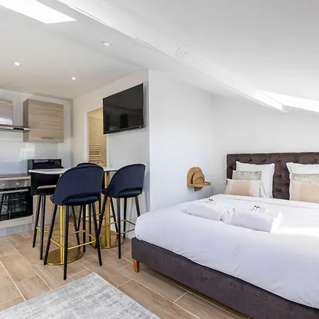 Renovated And Bright 4p - Канны